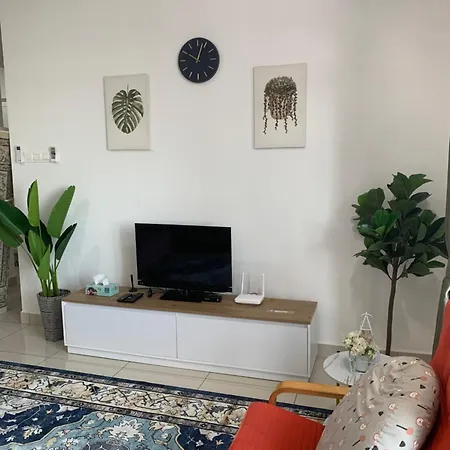 Anis Seraya Putrajaya Homestay Exterior photo